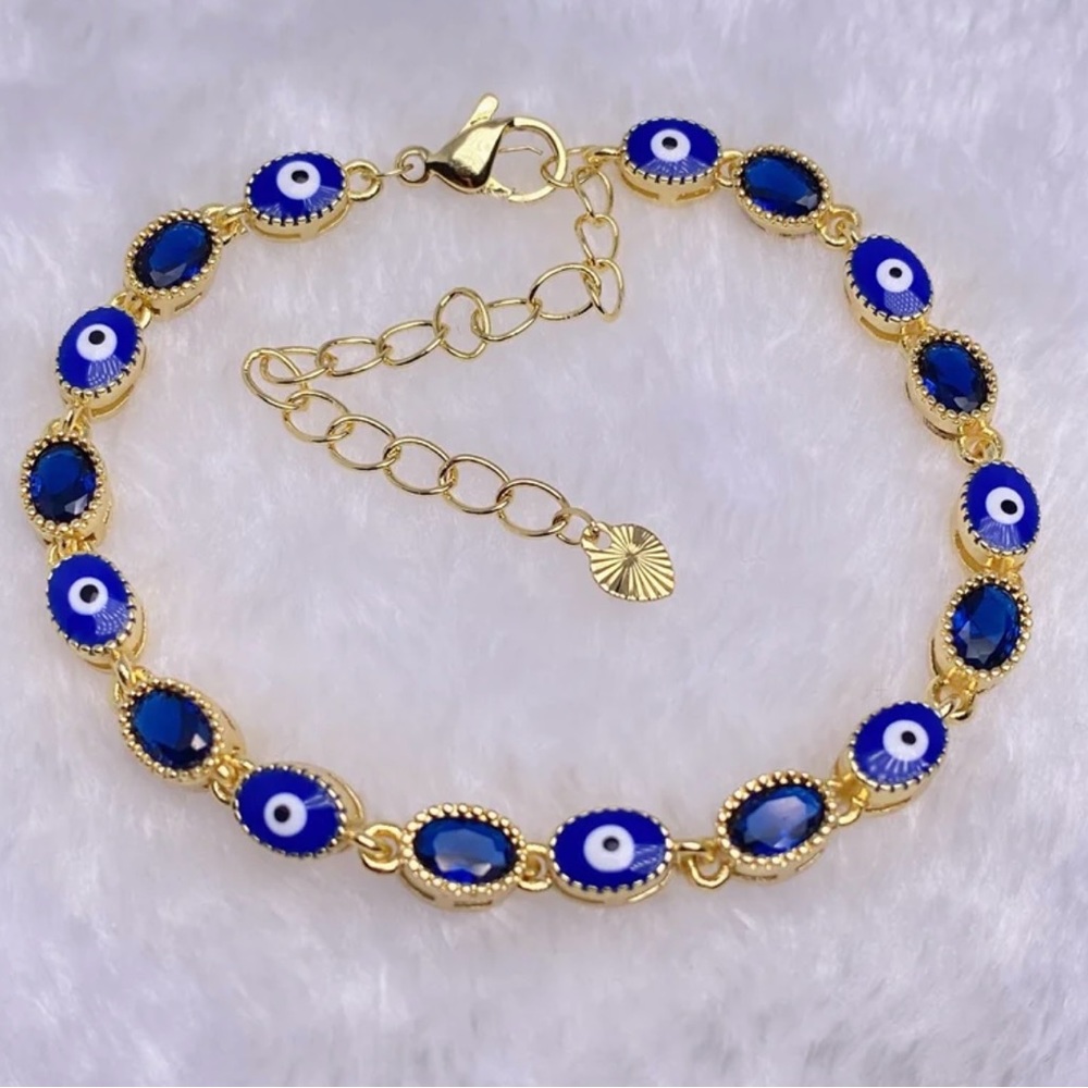 Women’s Fashion Bracelet- Brand New Blue Evil Eyes